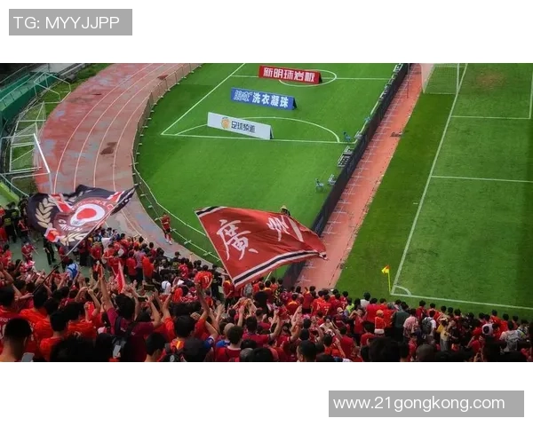 广州足球队配合引发热议球迷对战术和默契的不同看法 广州足球队配合引发热议球迷对战术和默契的不同看法